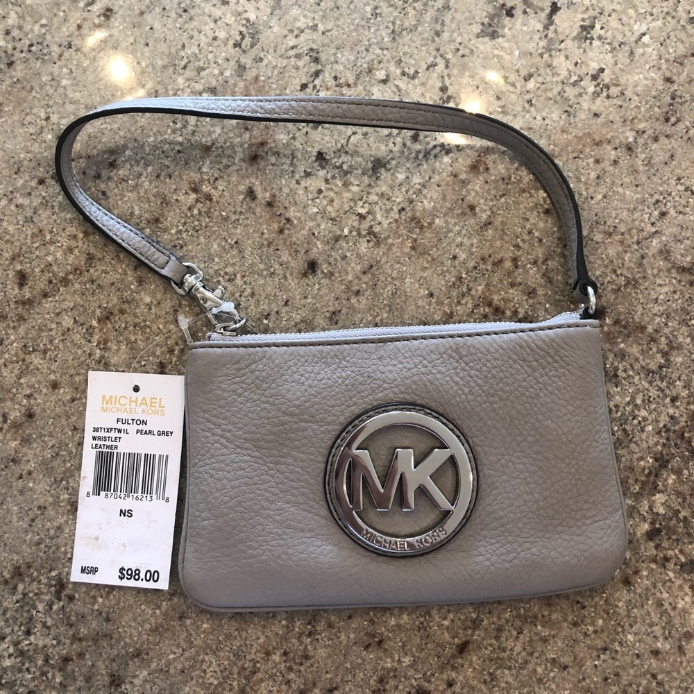 Michael Kors Wristlet— new with tags!